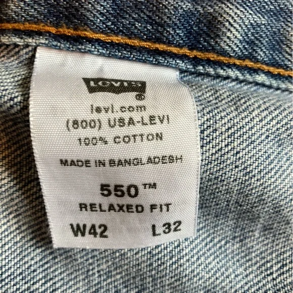 Size W42 L32 Men’s Relaxed Fit 550 Levi Jeans Worn  just a few times!!! - Picture 5 of 8